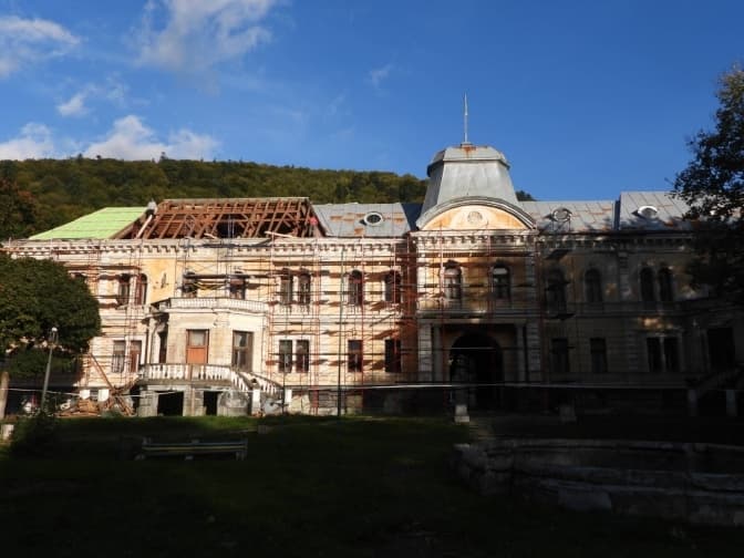 Палац на Львівщині реставрують за грантові 400 тисяч євро