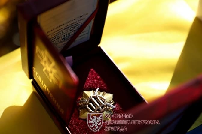 Генерал Сирський відзначив львівських десантників