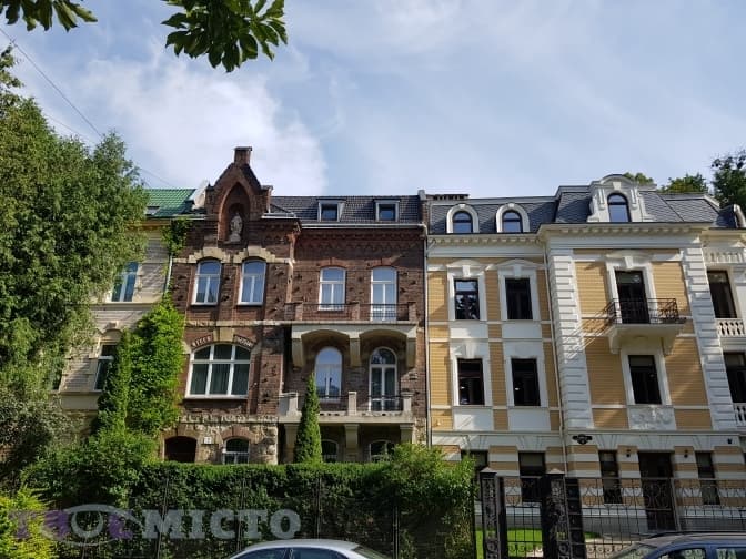 УКУ хоче оформити право постійного користування ділянкою, на якій розташована пам’ятка архітектури у Львові.Доповнено