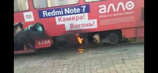 У Львові на Сихові загорівся трамвай. Відео