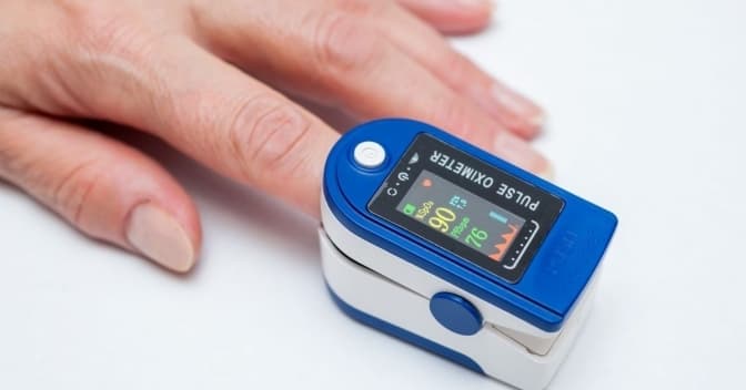 Міряти рівень кисню зранку і ввечері. Кому і навіщо потрібен пульсоксиметр