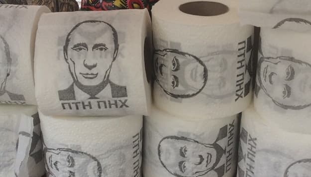 Російські атаки на Київщині зупинили виробництво туалетного паперу в Обухові