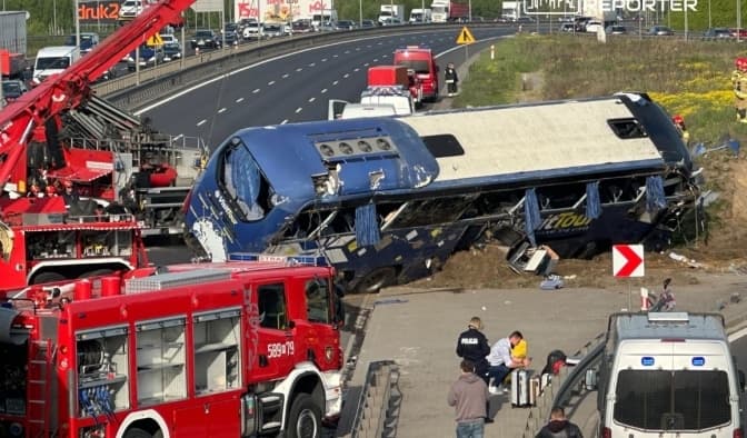 У Польщі перекинувся автобус із українцями: 17 постраждалих, двоє у важкому стані