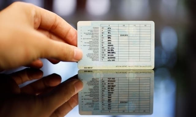 Посвідчення водія та свідоцтво про реєстрацію отримають додатковий захист