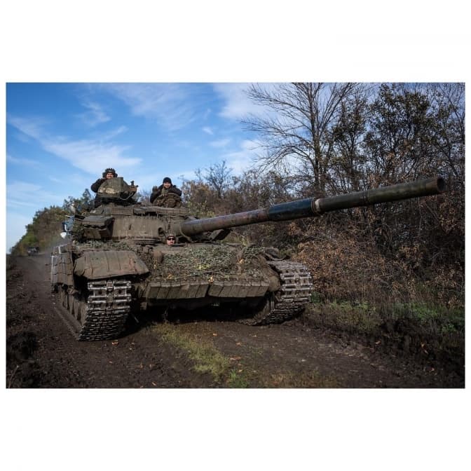 Екіпаж українського Т-64 неподалік від Бахмута / Wolfgang Schwan