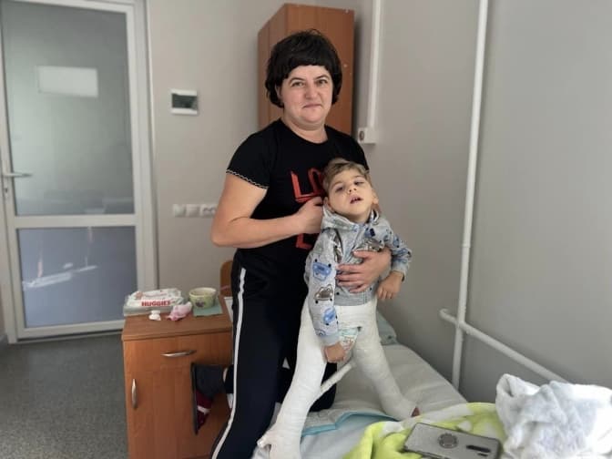 Львівські медики прооперували 3-річного хлопчика з ДЦП