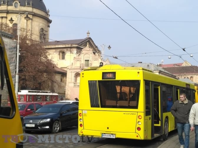 Автобус №4а знову курсує вулицями Львова. Оновлений маршрут