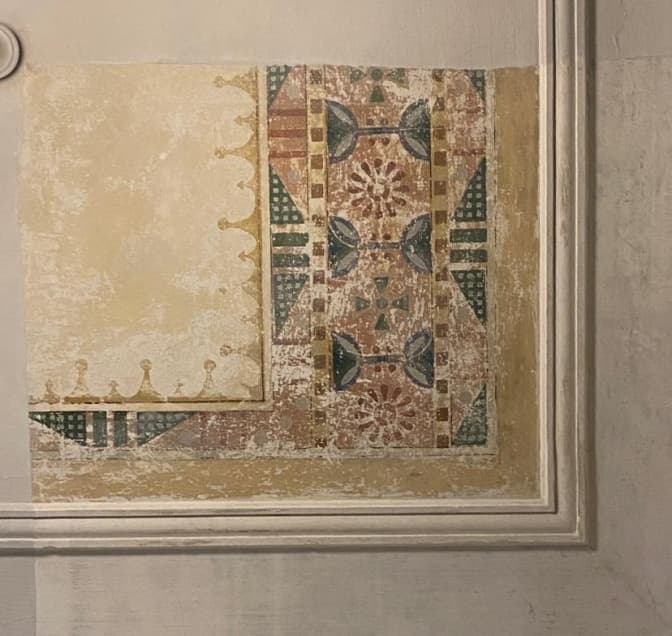 У будівлі колишнього товариства «Дністер» у Львові знайшли нові розписи