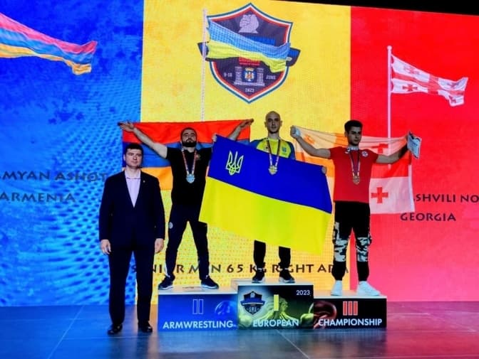 Спортсмени з Львівщини вибороли 12 нагород на чемпіонаті з армреслінгу