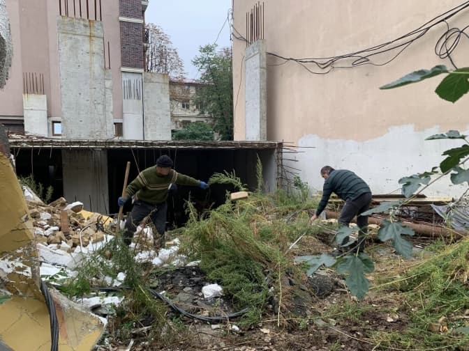 В Києві розбирають залишки садиби Зеленських