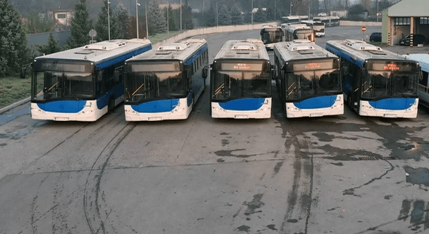 Краків передав Києву п’ять автобусів для подолання транспортного дефіциту під час блекаутів