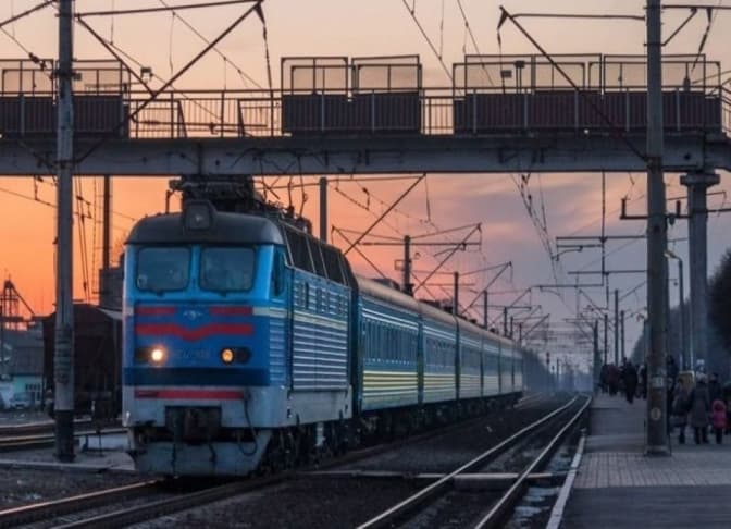 «Укрзалізниця» попереджає про можливу затримку поїздів західного напрямку