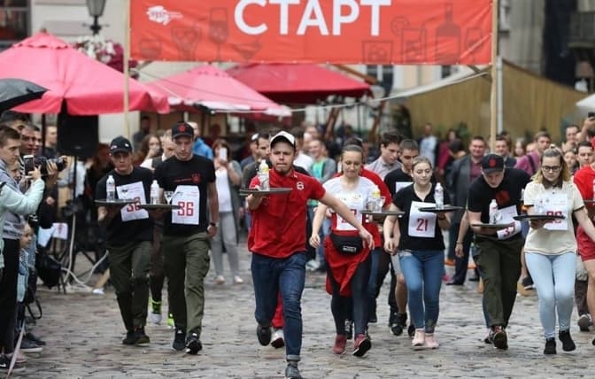 Завтра у Львові відзначатимуть День кельнера
