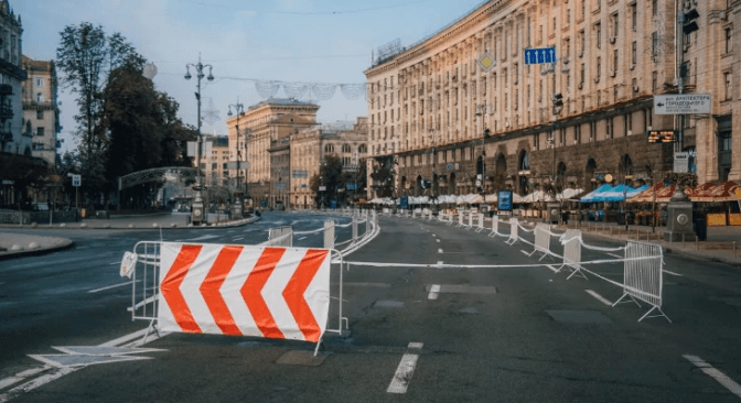 Рух автівок Хрещатиком частково обмежуватимуть протягом тижня
