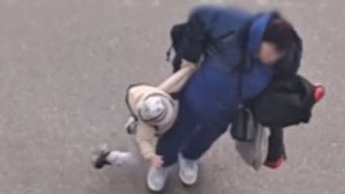 У Києві притягнули до адміністративної відповідальності бабусю, яка била онука