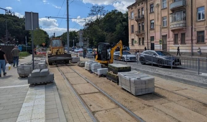 У Львові триває ремонт на важливому перехресті. Коли планують завершити роботу