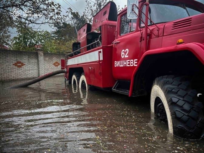 Дощі затопили Софіївську Борщагівку під Києвом