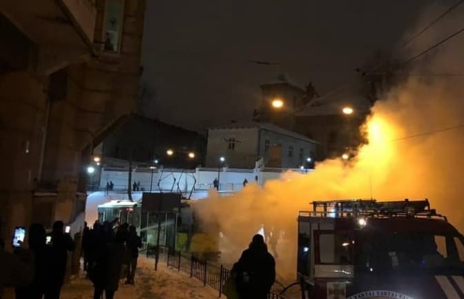 На вулиці Коперника загорівся трамвай, а в напрямку площі Франка – затор із трамваїв. Відео