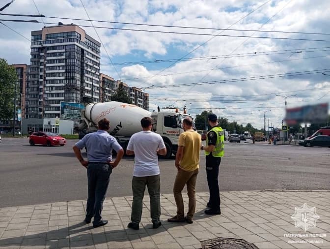 У Львові патрульні провели перевірку місць, де найчастіше стаються ДТП
