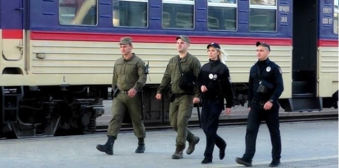 На вокзалах у Карпатах патрулюють прикордонники із ТЦК: що відомо
