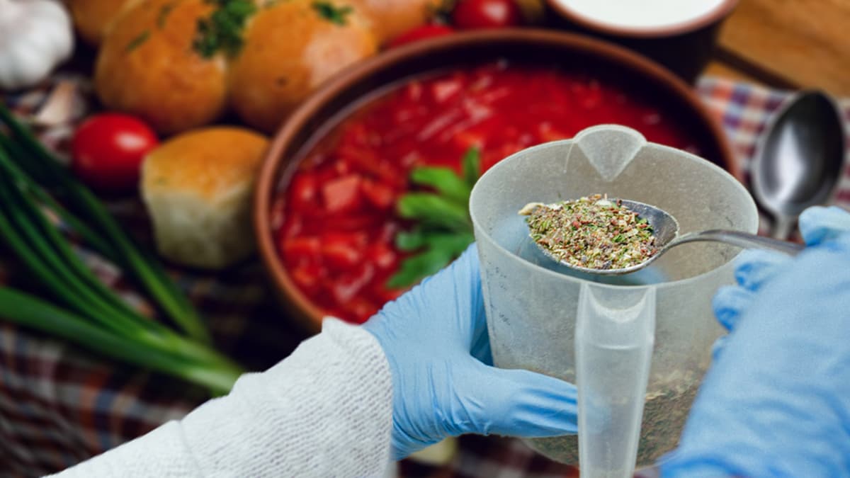 12 тисяч порцій за день. Як київські волонтери готують борщ на передову