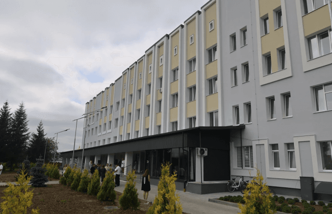 В одному з міст Львівщини зробили ремонт лікарні за кошти трьох громад