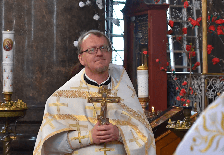 У Фінляндії українських біженців опікував російськомовний священник із минулим у москві