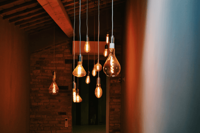 «Львівобленерго» оновило графіки відключень світла на сьогодні