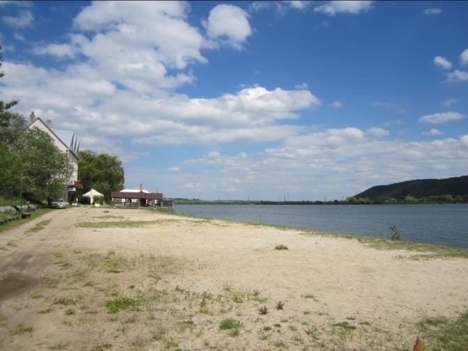 Майже 19% проб води не відповідають нормам: на яких пляжах України заборонено купатися і що на Львівщині