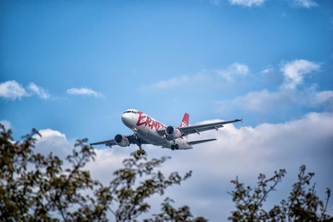 Львівський аеропорт не планує припиняти співпрацю з Ernest Airlines