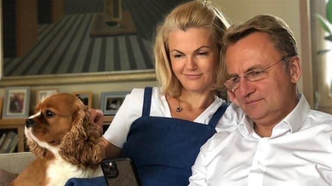 Садовий подав декларацію. Скільки заробила його дружина