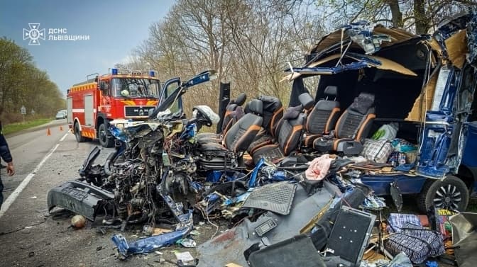 Вчорашня смертельна ДТП на Львівщині: водій виїхав на зустрічну смугу