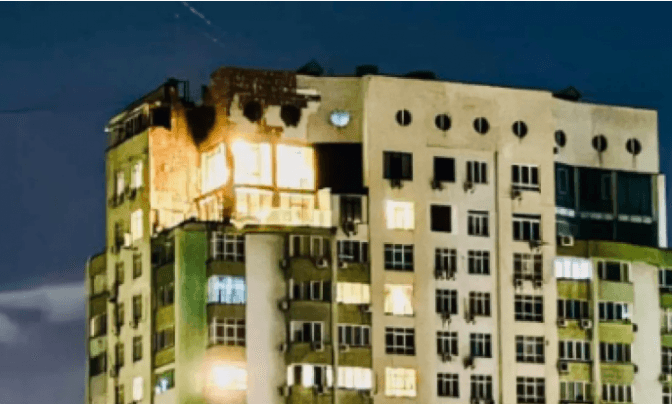 На Соломянці відновили висотку, яка постраждала через російський обстріл