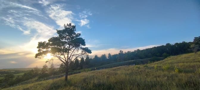 Ця земля зараз здригається від вибухів, але вона прекрасна