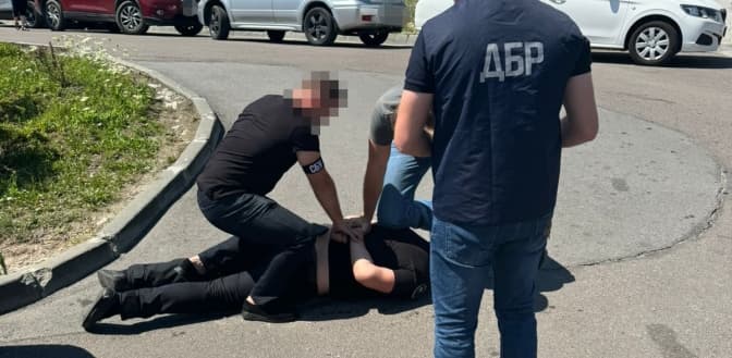 На Львівщині на хабарі затримали інспектора Укртрансбезпеки