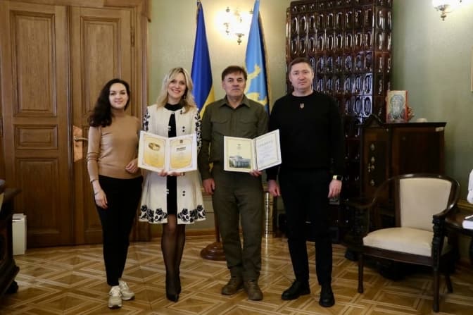 Двоє волонтерів із Львівщини отримали державні нагороди