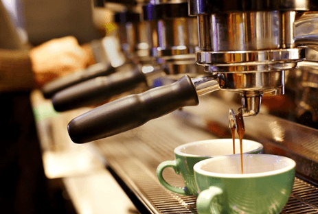 У Києві ресторан відмовився обслуговувати військового через "вказівку керівництва"