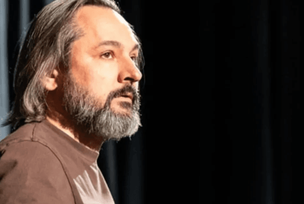 Звинувачений у сексуальних домаганнях директор Молодого театру Білоус йде з посади