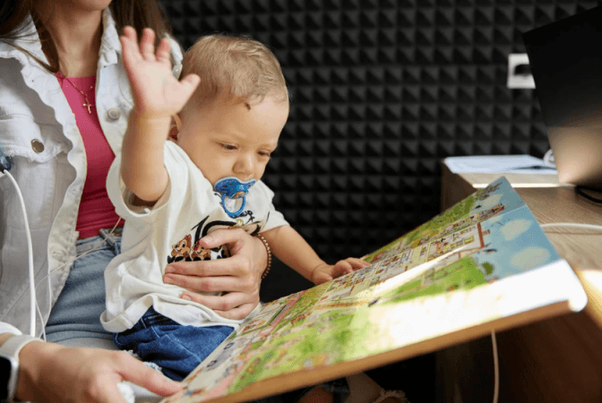 Львівські медики повернули слух дитині, яка не чула від народження