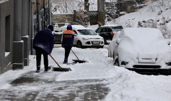 Понад 630 двірників Львова отримають премію у розмірі 10 тисяч гривень