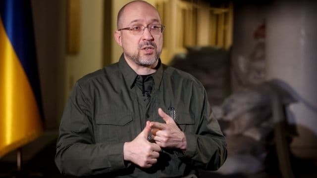 «Зима буде важкою, бо росія використовує холод як зброю», – Шмигаль