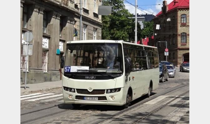 У Львові відновлять роботу три автобусні маршрути. Як курсуватимуть