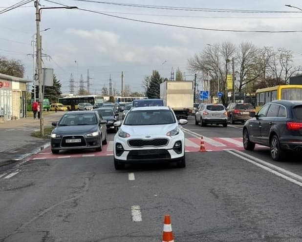 Два наїзди на пішоходів сталися у Львові за добу