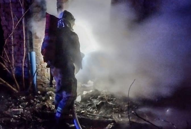 Тіло людини виявили під час пожежі в закинутому будинку на Львівщині