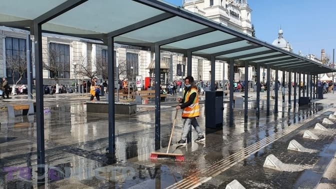 Коли у Львові прибиратимуть залишки піску та бруду, які накопичилися після зими