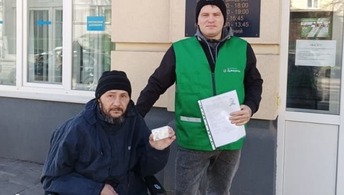 Торік потрапив під трамвай і втратив ноги. У Львові допомагають відновитися безхатьку