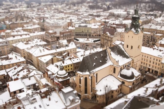 На Львівщині завтра знову очікують заморозки та мокрий сніг. Коли чекати потепління