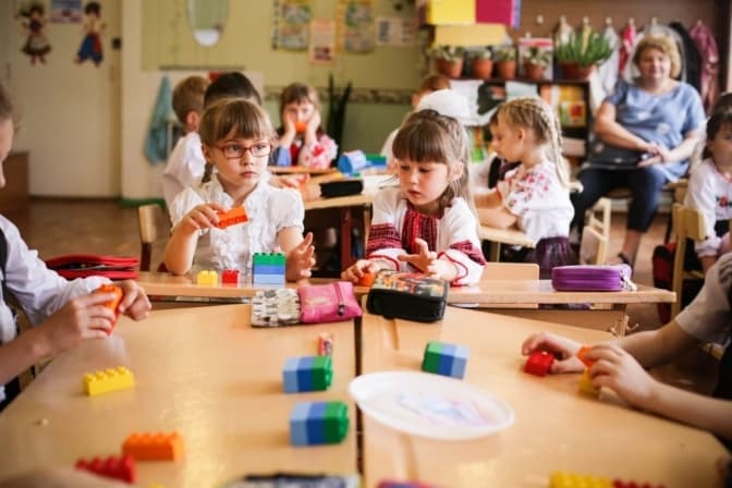 Гіперактивних дітей більшає. Чи беруть їх у звичайні школи?