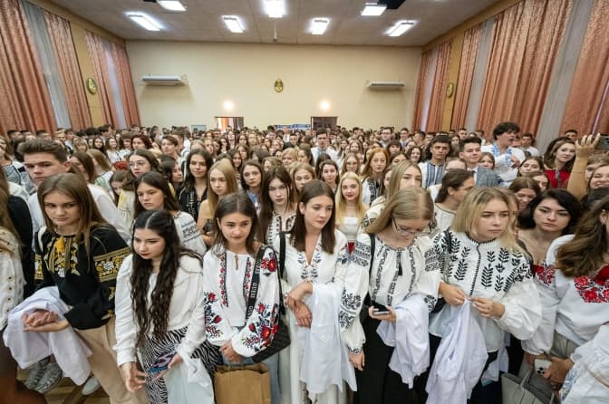 Сьогодні відбулася урочиста посвята першокурсників Львівського медичного університету. Фото