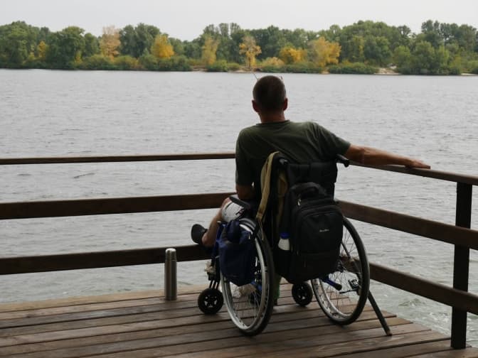 На Оболонському острові для ветеранів влаштовують риболовлю з пікніком